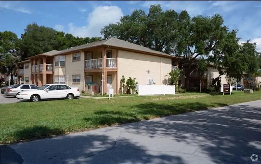 2 bed, 2.0 bath, 1000 sqft, $1,459 — Photo 1