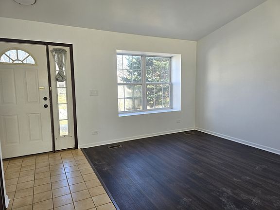 3rd image of 2607 Sycamore Dr