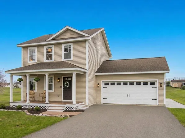 338 Kratky Dr, Traverse City, MI 49696