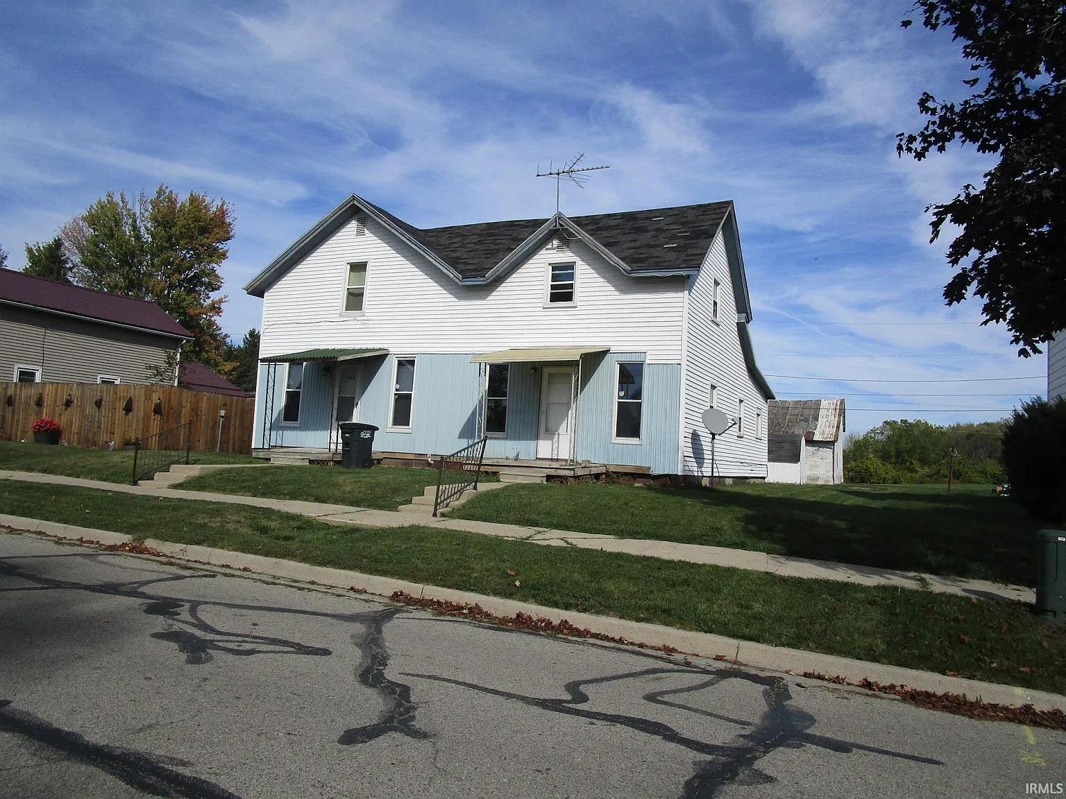 205 & 207 Van Scoyoc St photo 1