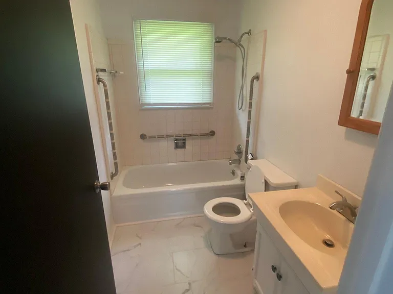 2090 Shelby Dr — Photo 9
