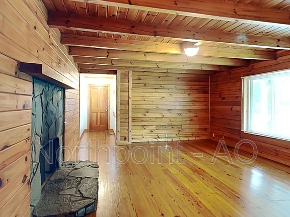 3rd image of 3240 Lindas Cir SE