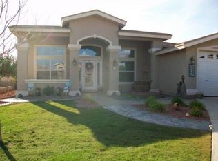1098 Los Moros Dr, El Paso, TX 79932