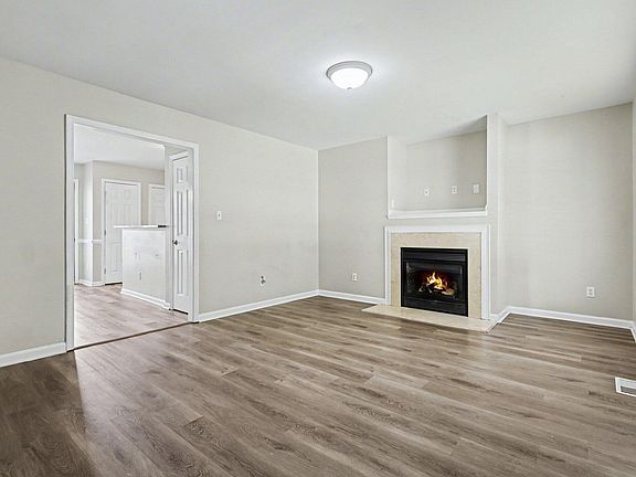 3rd image of 4816 Windbreak Ln