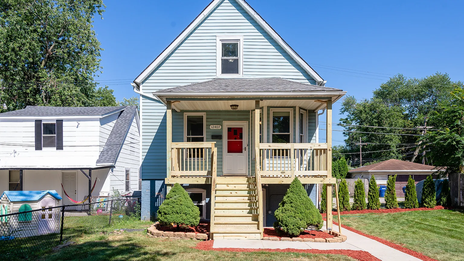 12407 Maple Ave photo 1