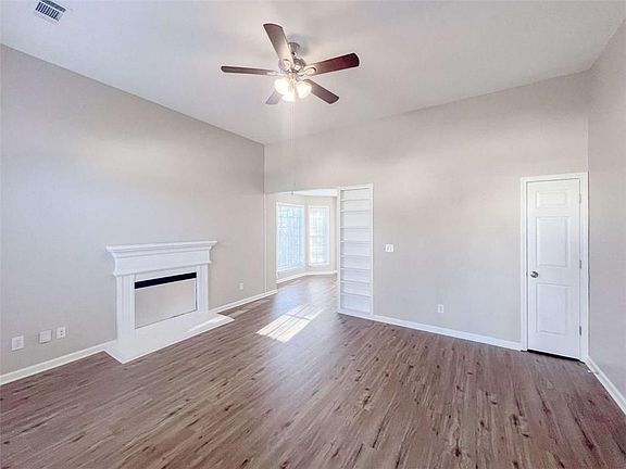 4th image of 4932 Sunny Ridge Ct