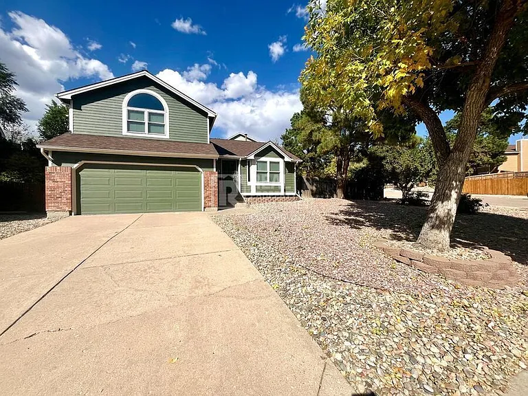 3710 Hickory Hill Dr — Photo 1