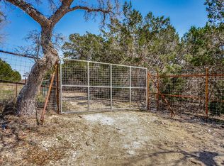 2143 Steitle Rd, Fredericksburg, TX 78624