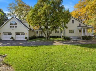 201 Cognewaugh Rd, Cos Cob, CT 06807