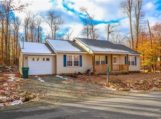 9240 Westwood Dr, Tobyhanna, PA