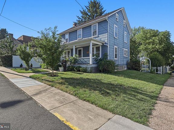 3rd image of 111 Depaul St