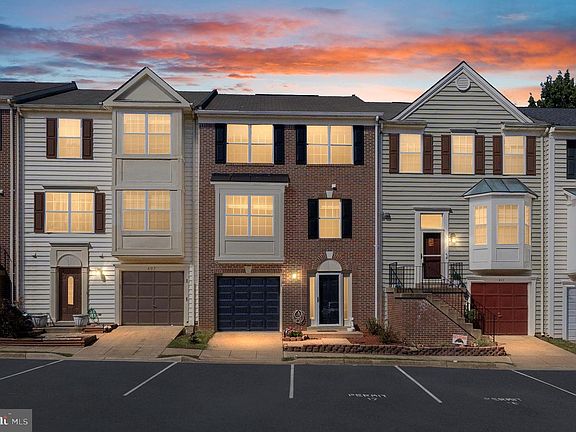 4th image of 409 Waters Cove Ct