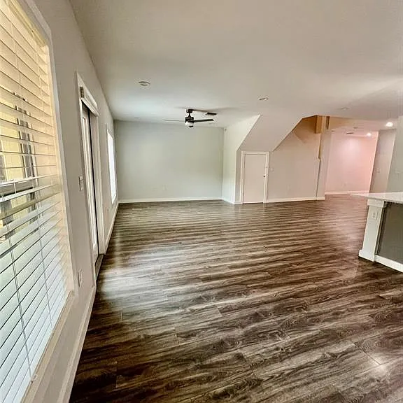 1954 Freedom Dr — Photo 16