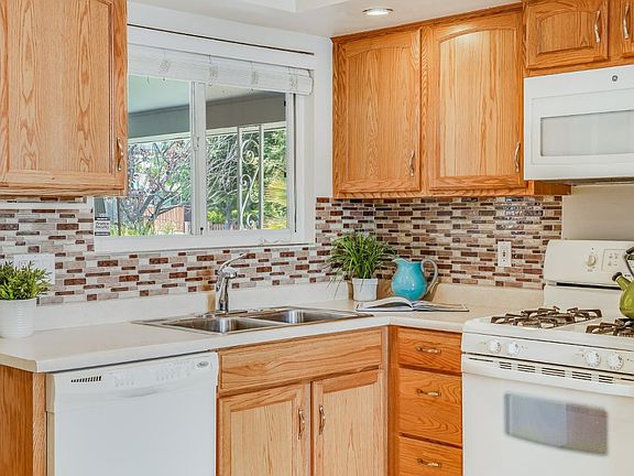 5th image of 6362 Blackwood Dr
