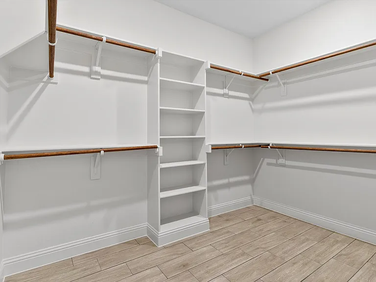 5105 Waterbury Ct — Photo 22