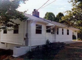 105 Palmetto Ln, Oak Ridge, TN 37830