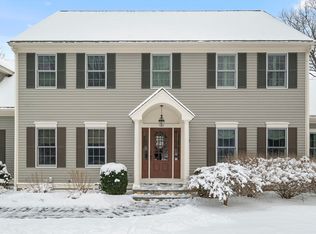 7 Birch Bark Rd, Medway, MA 02053