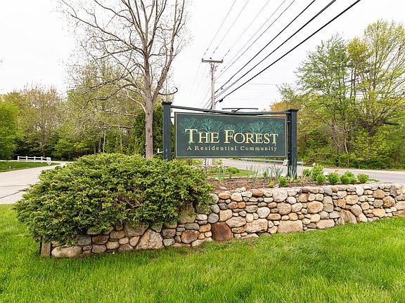 3rd image of 19 Winding Brook Lane S #19