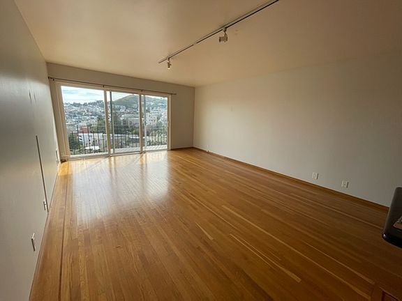 5th image of 479 Buena Vista Avenue East #102