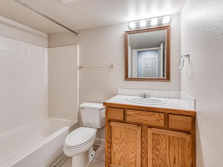 601 Mimi Ln #2 — Photo 10