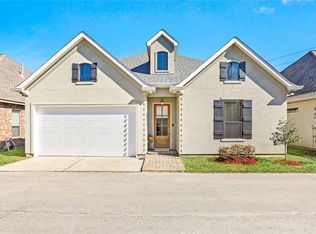 709 Maple Ct, Madisonville, LA 70447