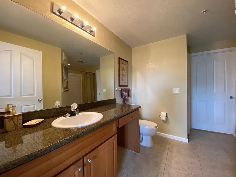 12940 Positano Cir #204 — Photo 18