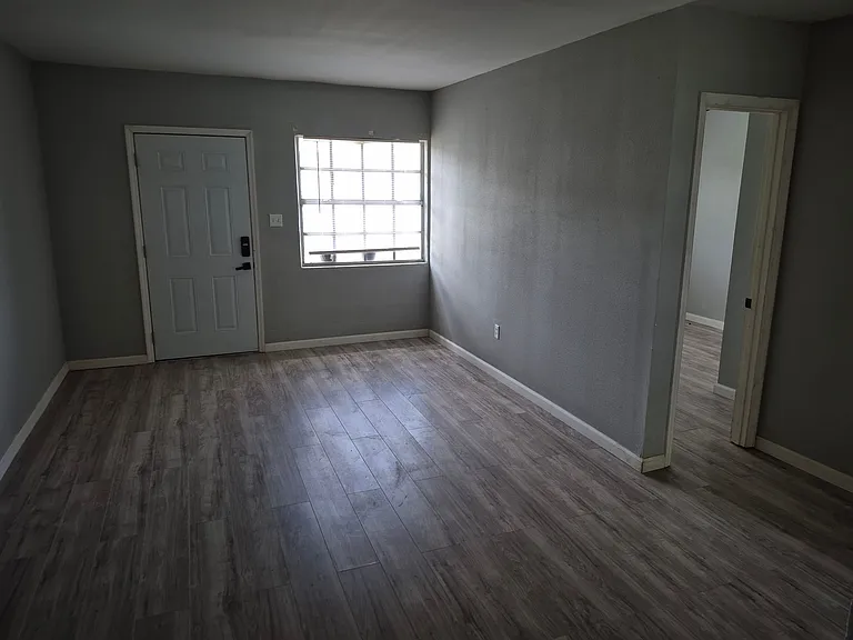 3408 E Dr Martin Luther King Jr Blvd #5 — Photo 3
