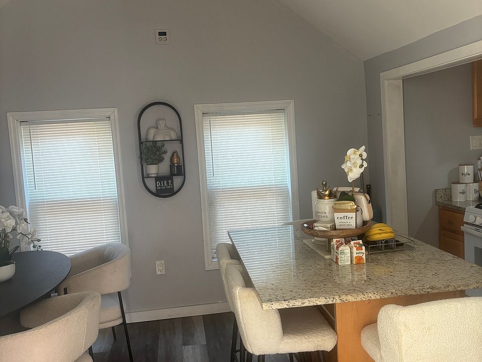 1st image of 915 Westfield Ave #2