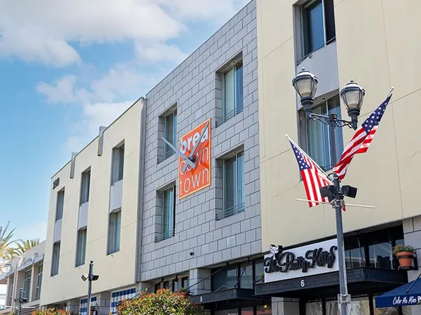260/330 W Birch St, LLC - 260-330 Lofts, 260 W Birch St Unit 212, Brea, CA 92821