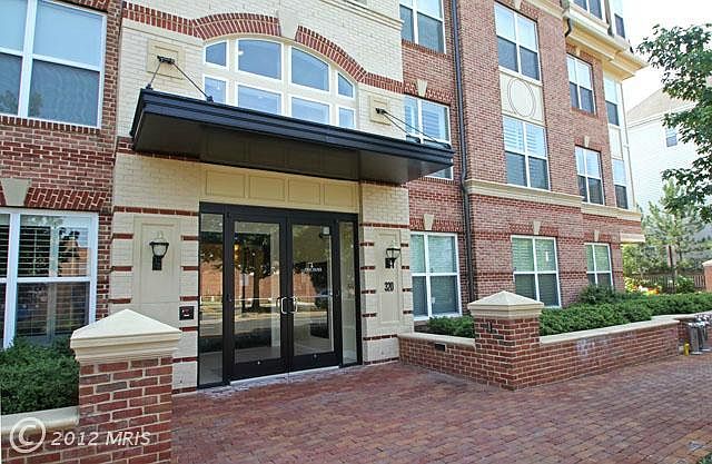 1st image of 320 S West St APT 104
