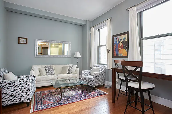 Sold by Compass | media 1