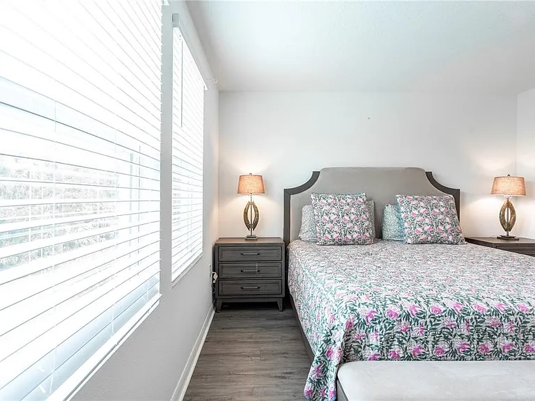 8473 Lunar Skye St — Photo 55