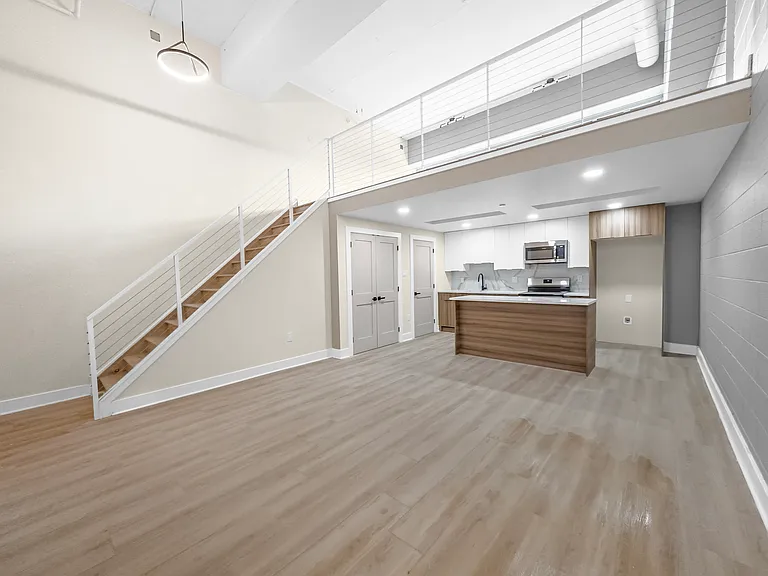 Industrial Arts Loft Building — Photo 27