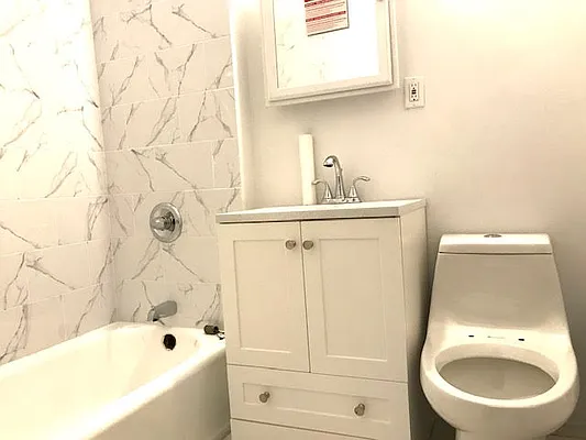 Rented by Oxford Property Group | media 33