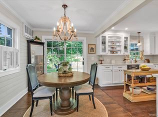 5 Gaines Pl, Huntington, NY 11743