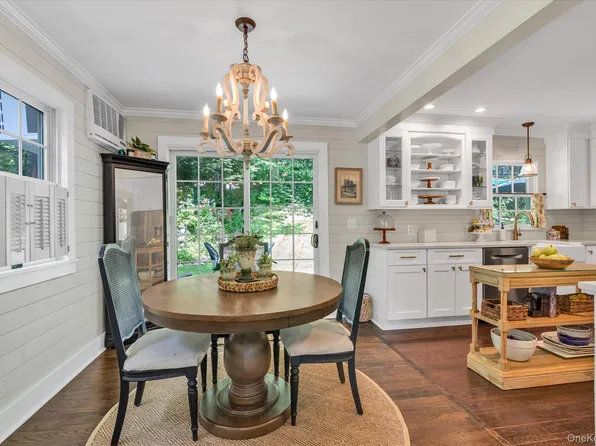 5 Gaines Place, Huntington, NY 11743