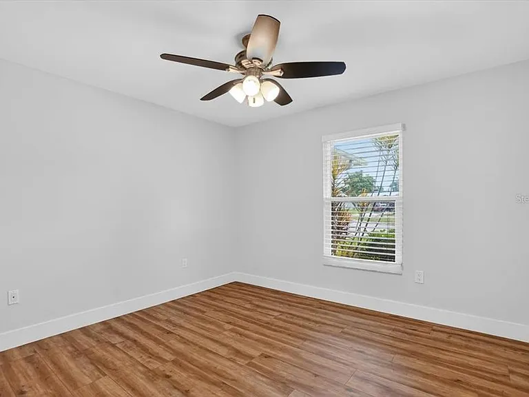 4230 Shady Oaks Ct — Photo 14