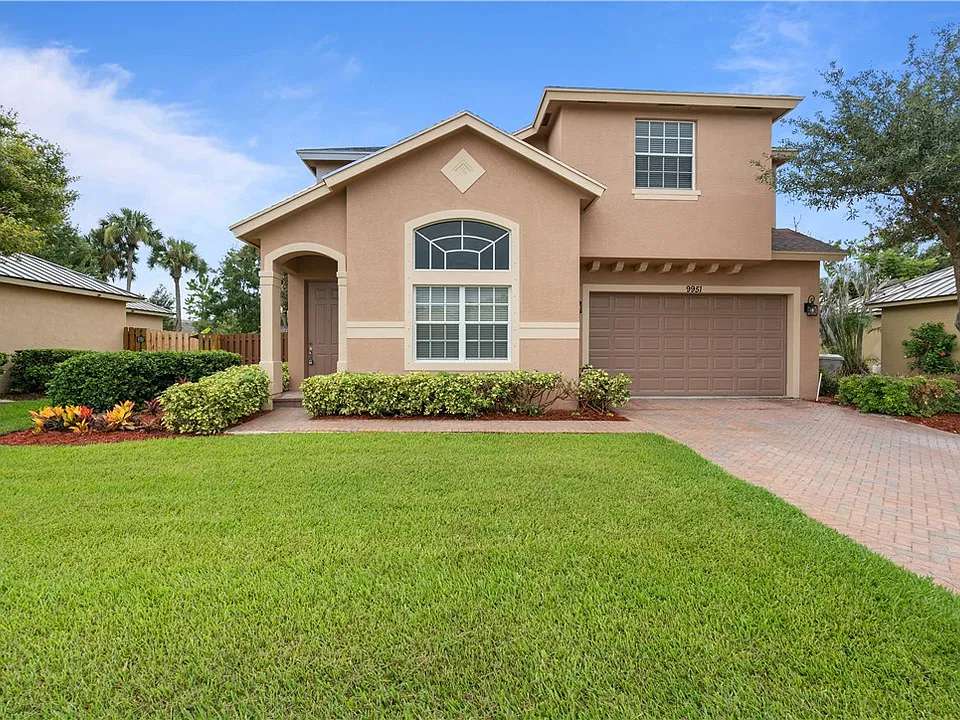 9951 E Verona Cir