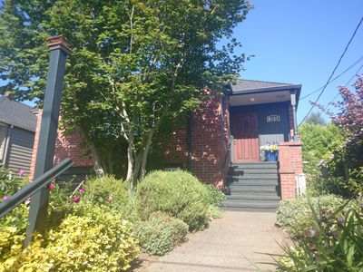 8024 16th Ave NW, Seattle, WA, 98117
