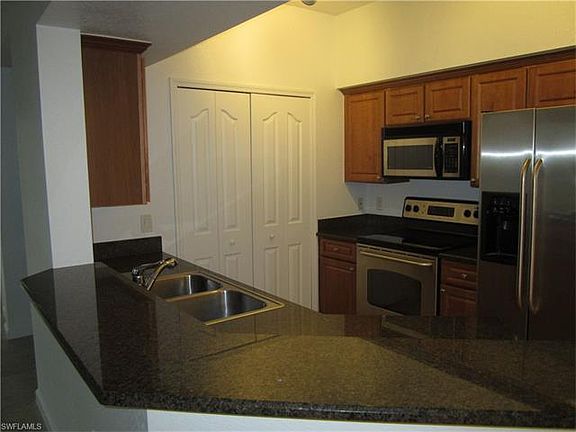 3rd image of 12990 Positano Cir APT 108