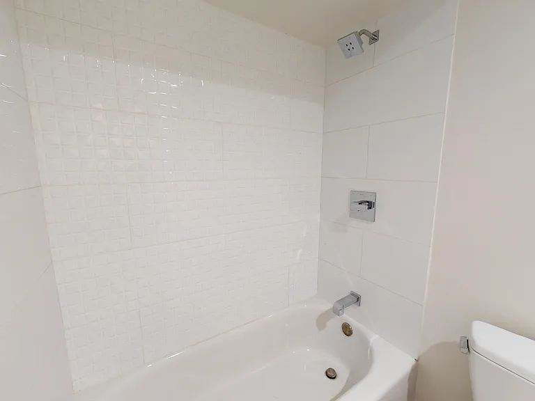 730 S Serrano Ave — Photo 31