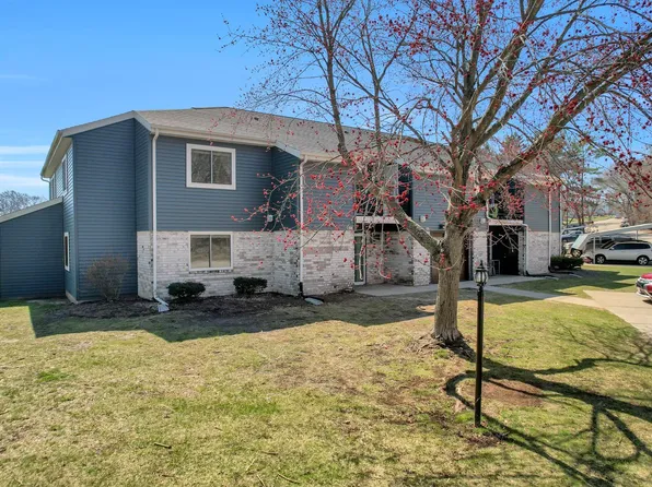 201 Whispering Pines Way, Fitchburg, WI 53713