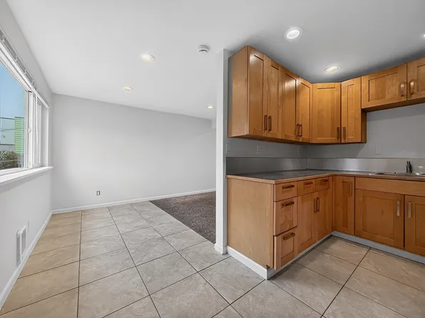 1320 14th Avenue South // Garden Apartments