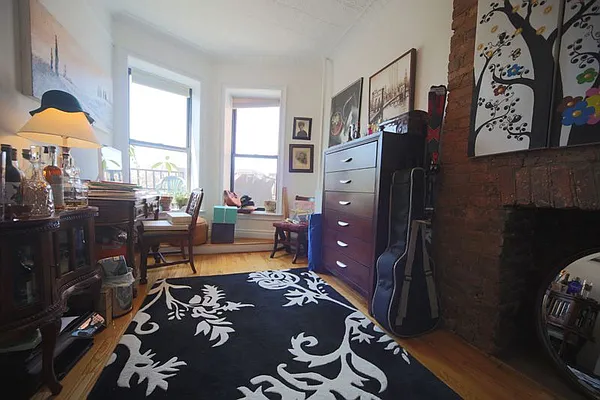 Rented by Metropolitan Realty | media 13