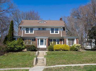 19 Bon Air Ave, New Rochelle, NY 10804