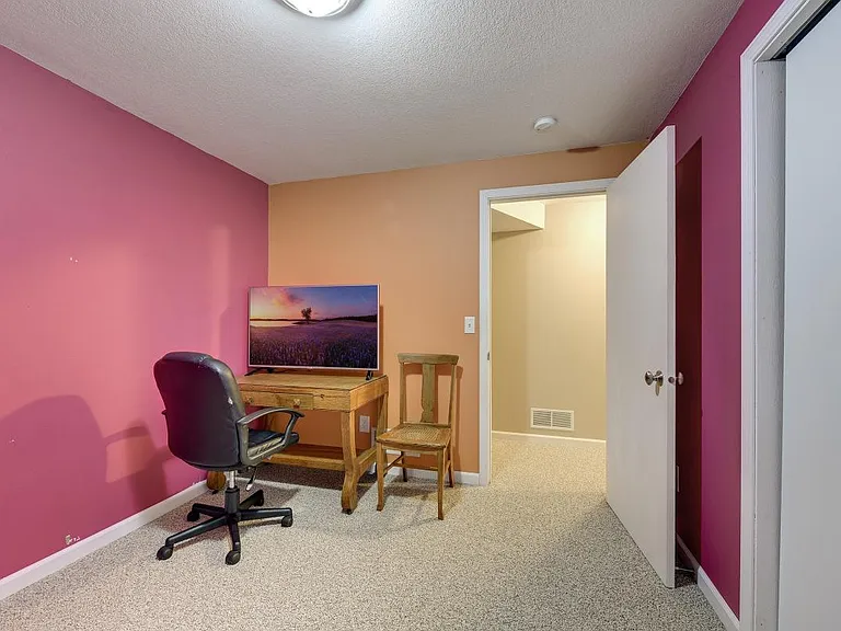 1187 Blackhawk Dr SW — Photo 42