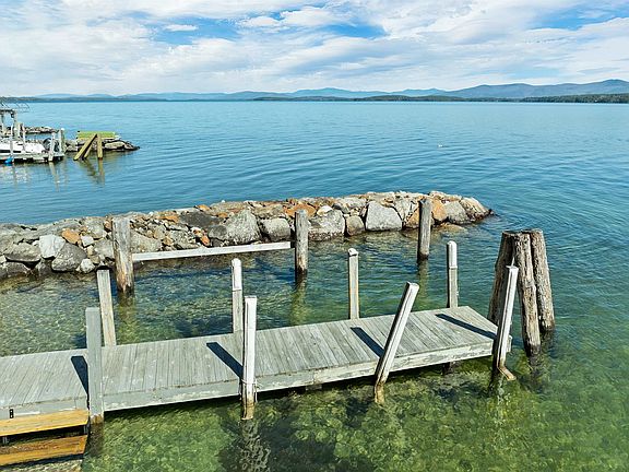 3rd image of 878 Rattlesnake Island