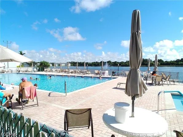 9650 Green Cypress Ln APT 5, Fort Myers, FL 33905