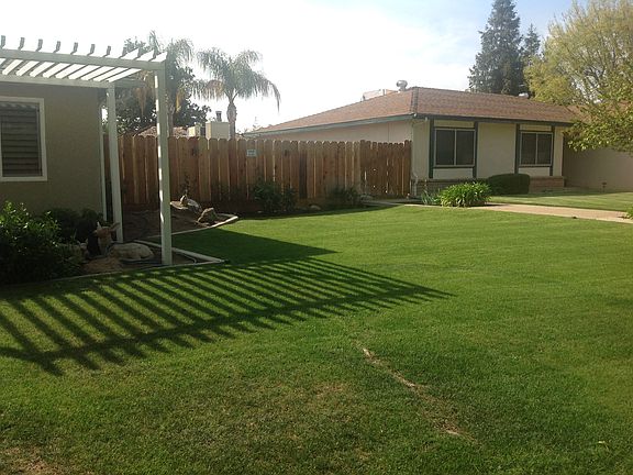 2nd image of 3787 N Claremont Ave
