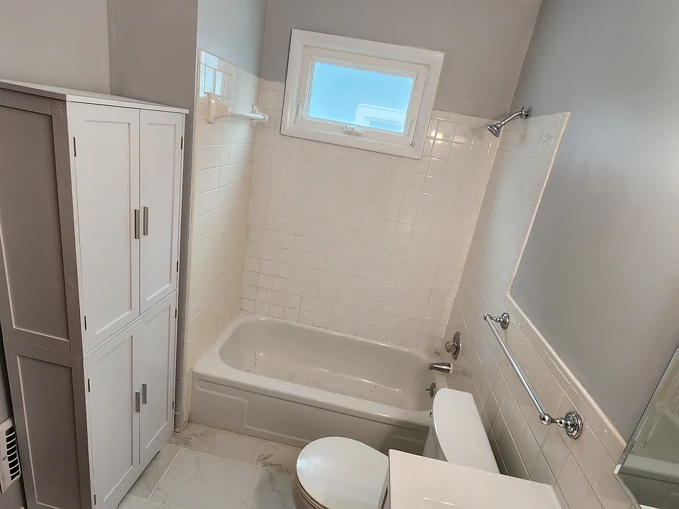 55 Mount Vernon Ave #2